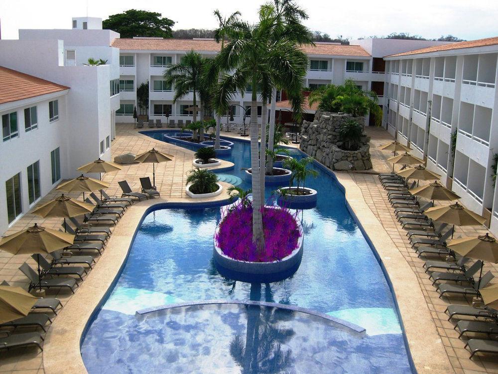 ホテル La Isla Huatulco エクステリア 写真