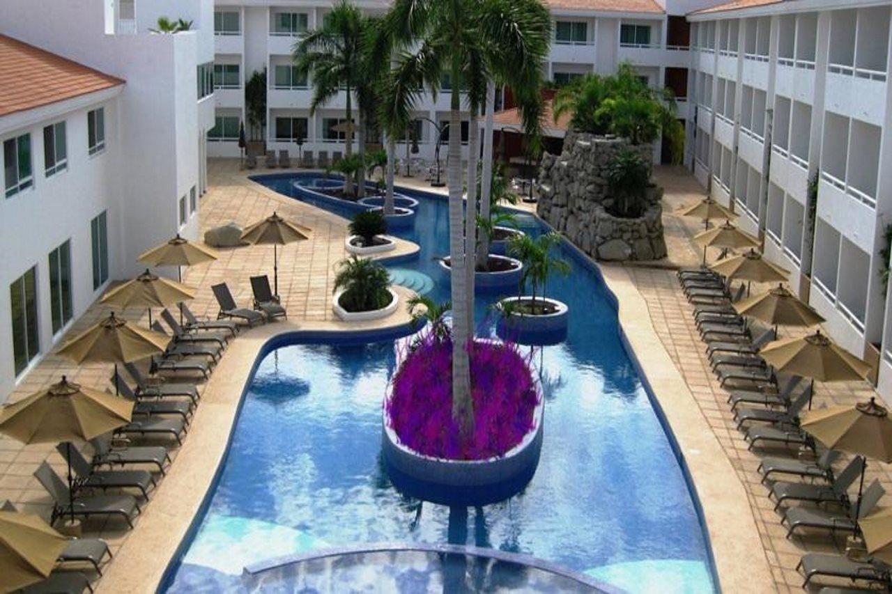 ホテル La Isla Huatulco エクステリア 写真