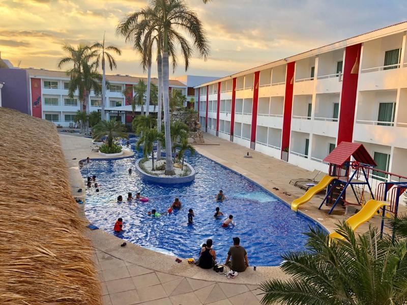 ホテル La Isla Huatulco エクステリア 写真